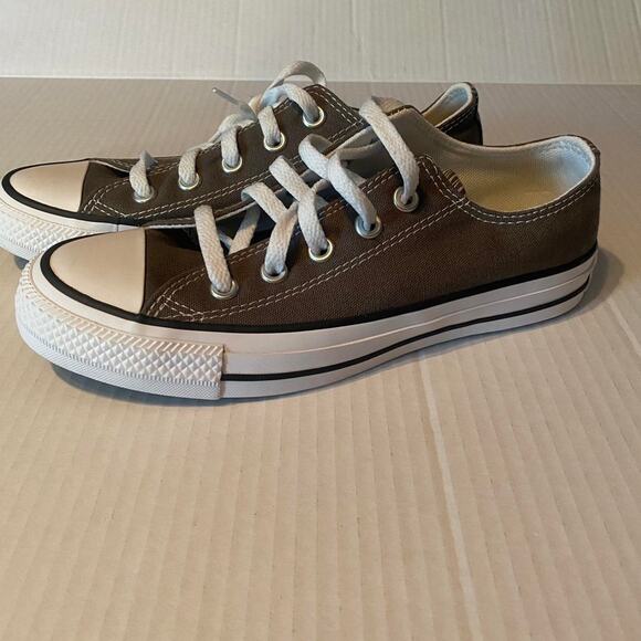Converse Shoes - Converse unisex Chuck Taylor All Star Low top sneakers Mens 4/women's 6